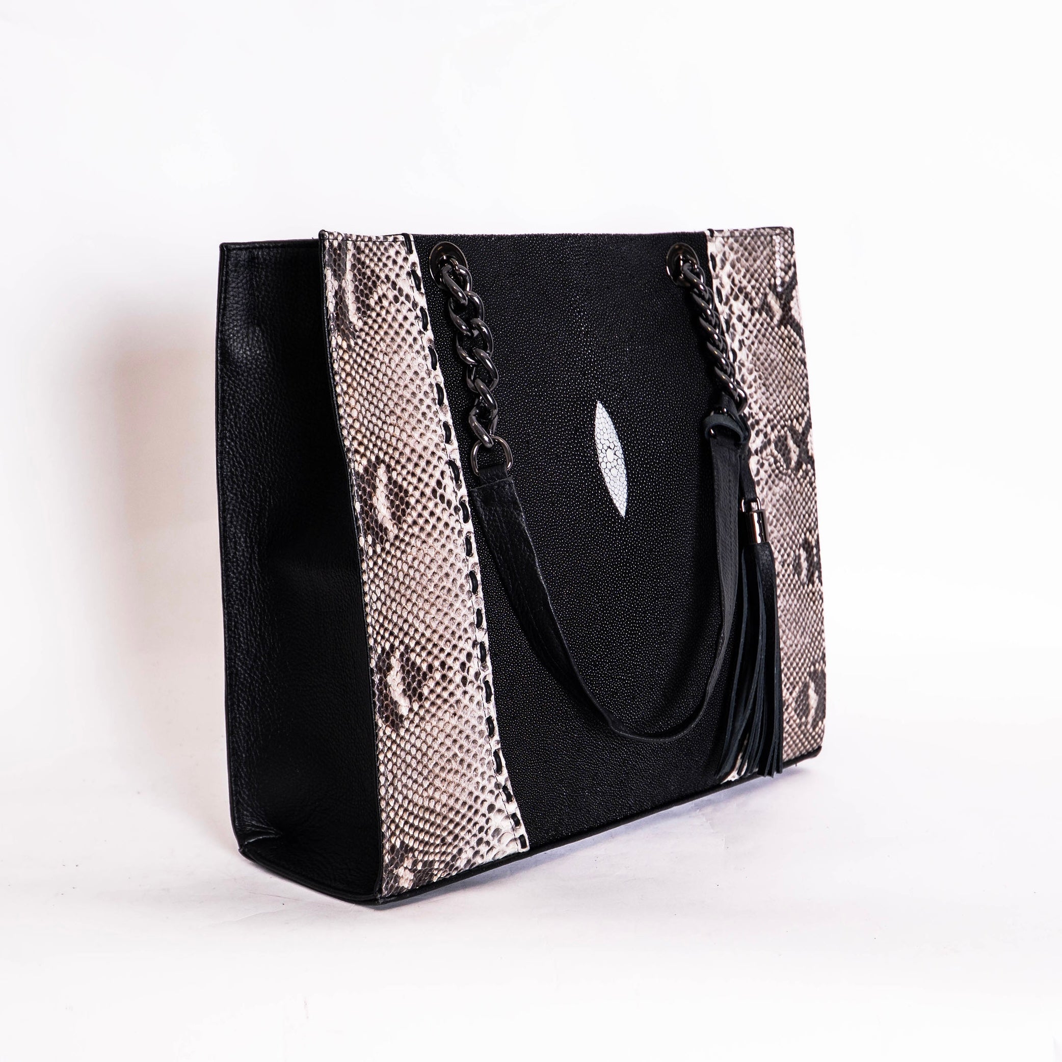 Martina Mantarraya / Python